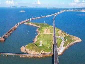 浙江台州：海上大桥建设忙